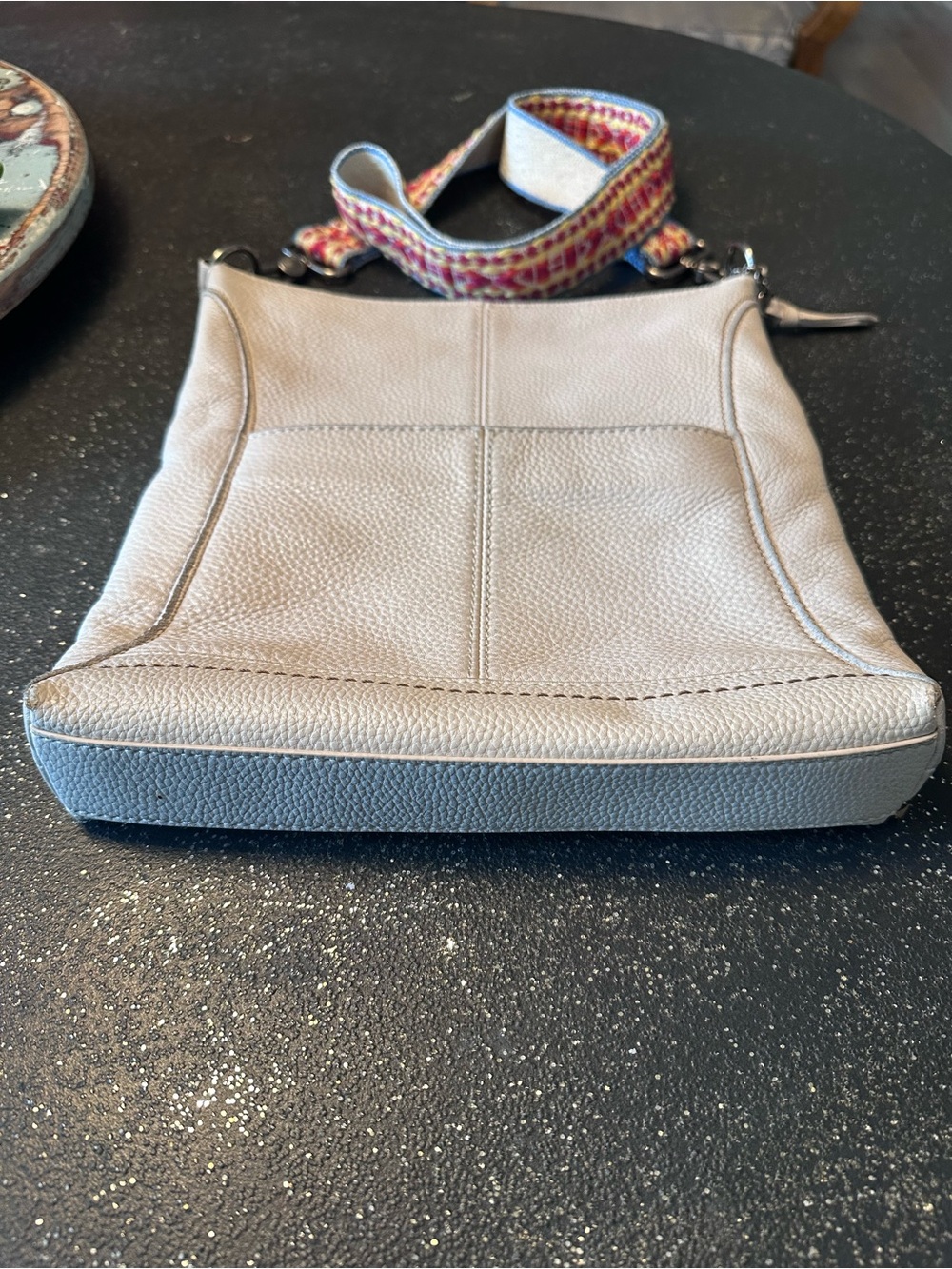 The Sak leather Crossbody Bag with Colorful Adjustable Strap - off white - Picture 6 of 6